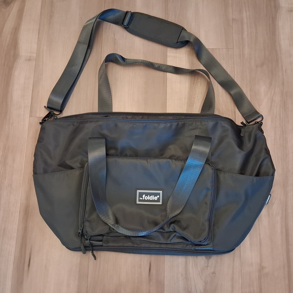 Foldie Charcoal Carryall Bag